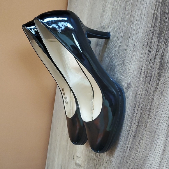 Etienne Aigner Heels - Picture 3 of 10